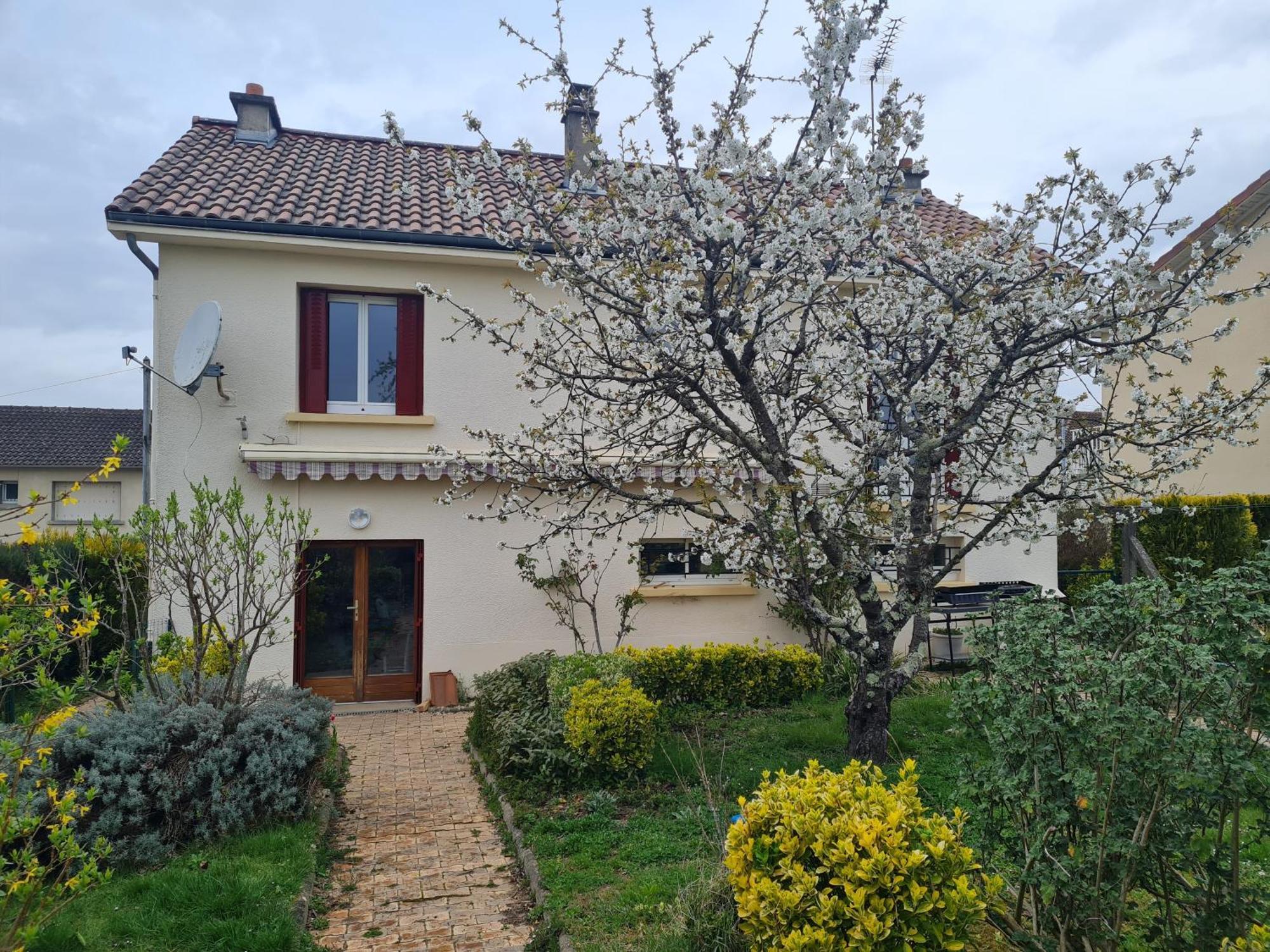 Logement Cosy Au Coeur D'Oradour Zewnętrze zdjęcie